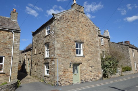 View Full Details for Lea Cottage, Silver Street, Reeth, Swaledale