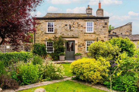 View Full Details for Bus Stop Cottage, Thornton Rust, Wensleydale