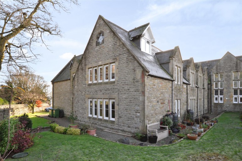 Manor Court, Moor Road, Leyburn